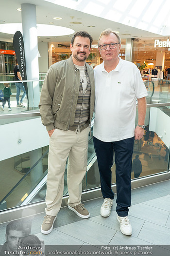 Promi Modenschau - Auhof Center, Wien - Sa 14.03.2026 - Sigi FINK, Peter SCHAIDER20