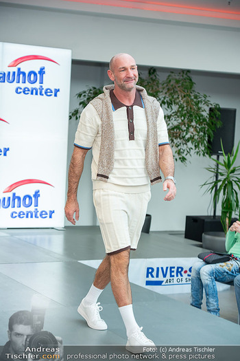 Promi Modenschau - Auhof Center, Wien - Sa 14.03.2026 - Vladi PAVLIC52