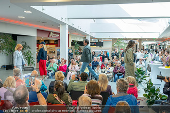 Promi Modenschau - Auhof Center, Wien - Sa 14.03.2026 - 59