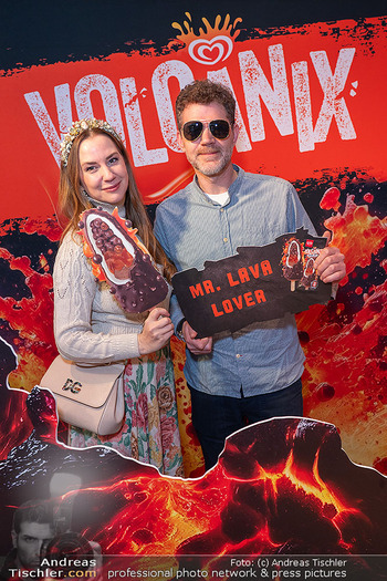 Eskimo Eispräsentation - MQ Libelle, Wien - Di 17.03.2026 - Niki OSL mit Freund David HÜTTNER2