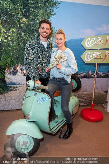 Eskimo Eispräsentation - MQ Libelle, Wien - Di 17.03.2026 - Sandra BLEIDT mit Freund26