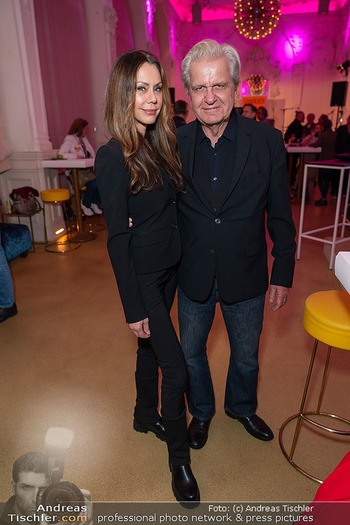 Andie Gabauer Bühnenjubiläum - Vienna Ballhaus, Wien - Di 17.03.2026 - Caroline PERRON, Peter VIEWEGER13