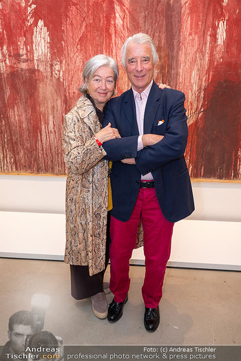 Wiedereröffnung und Nitsch Ausstellung - Wiener Aktionismus Museum - Di 24.03.2026 - Agnes HUSSLEIN mit Ehemann Peter15