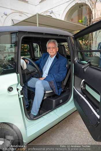 Pre-Event zu Gran Ballo Italiano - Trattoria Martinelli - Di 24.03.2026 - Christian MUCHA in einem elektrischen Fiat17