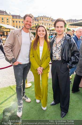 Ostermarkt Eröffnung - Schloss Schönbrunn, Wien - Mi 25.03.2026 - Moritz MAUSSER, Nienke LATTEN, Mark (Marc) SEIBERT2