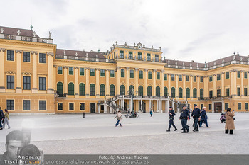 Ostermarkt Eröffnung - Schloss Schönbrunn, Wien - Mi 25.03.2026 - Polizei vor Schloss Schönbrunn, Bewachung, Sicherheit, Terror S4