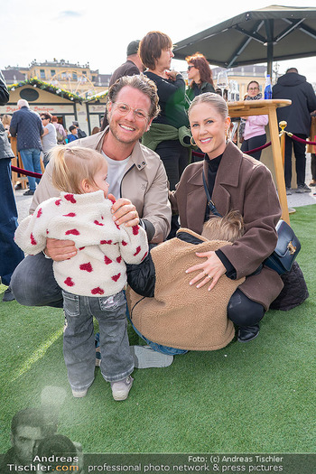 Ostermarkt Eröffnung - Schloss Schönbrunn, Wien - Mi 25.03.2026 - Familie Mark SEIBERT mit Sabrina und Kindern16