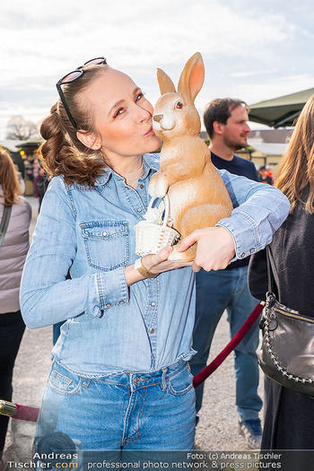 Ostermarkt Eröffnung - Schloss Schönbrunn, Wien - Mi 25.03.2026 - Missy MAY mit Osterhase39