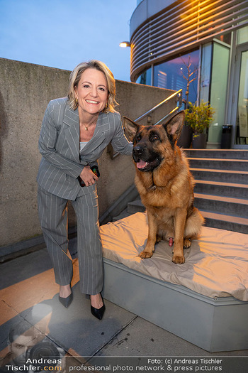 Premiere Kommissar Rex - Urania Kino, Wien - Mi 25.03.2026 - Stefanie GROISS-HOROWITZ mit Hund Kommissar REX33