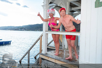Werzers Saisonopening - Werzers Hotel Resort, Pörtschach - Fr 27.03.2026 - Heribert KASPER, Maria LAHR gehen baden (7 Grad Wassertemperatur80