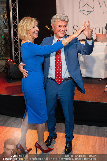 Werzers Saisonopening - Werzers Hotel Resort, Pörtschach - Fr 27.03.2026 - Charly TEMMEL mit Ehefrau Maria311