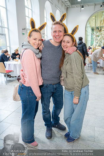 Lindt Goldhasensuche - Schönbrunn - So 29.03.2026 - Famiilie Missy MAY mit Tochter Marie und Eheman Andreas WANASEK6