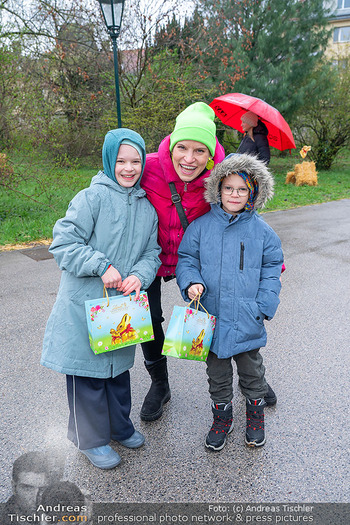 Lindt Goldhasensuche - Schönbrunn - So 29.03.2026 - Conny KREUTER mit Neffe und Nichte Noah und Sarah25
