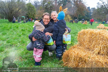 Lindt Goldhasensuche - Schönbrunn - So 29.03.2026 - Familie Mark SEIBERT mit Ehefrau Sabrina und Kindern Lio und Ell32