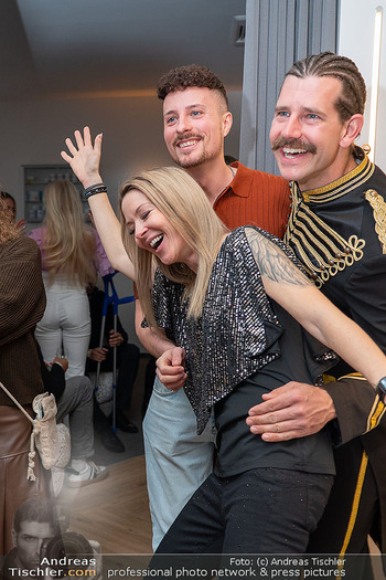 Simone Lugner Geburtstag - Körperglanz & Shape-Line, Wien - Mo 30.03.2026 - Johannes HÖFINGER, Simone LUGNER, Alexander SCHNELLER43