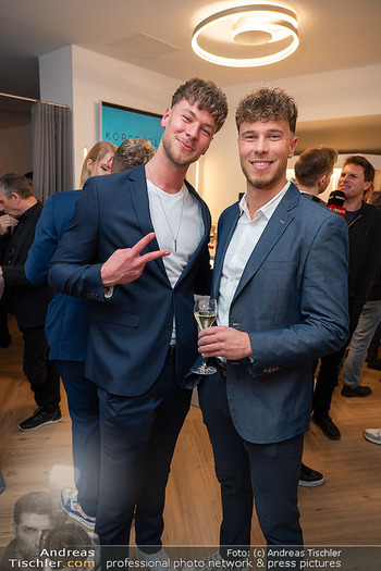 Simone Lugner Geburtstag - Körperglanz & Shape-Line, Wien - Mo 30.03.2026 - Daniel und Elias FISCHER57