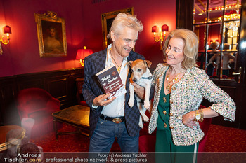 Thomas Brezina Buchpräsentation - Hotel Sacher, Wien - Do 09.04.2026 - Thomas BREZINA, Elisabeth GÜRTLER5