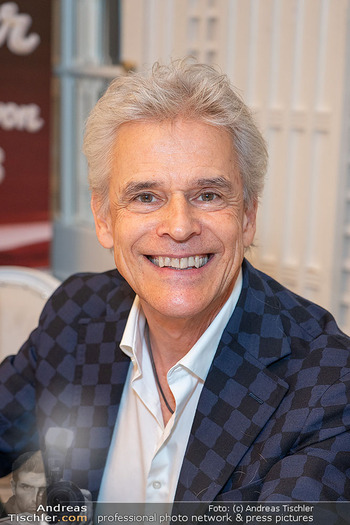 Thomas Brezina Buchpräsentation - Hotel Sacher, Wien - Do 09.04.2026 - Thomas BREZINA (Portrait)20