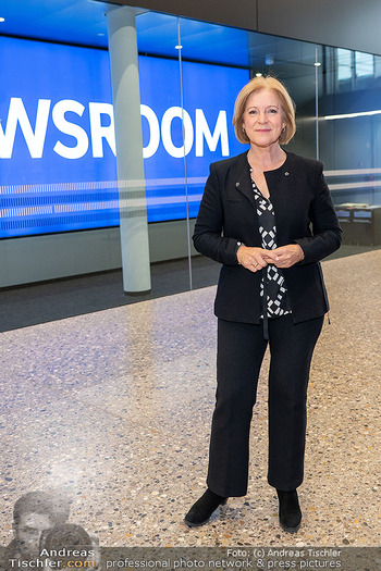 Gerda Rogers ö3 Jubiläum - Ö3 Studios im ORF Zentrum, Wien - Fr 10.04.2026 - Ingrid THURNHER, Generaldirektorin ORF, Portrait vor Newsroom63