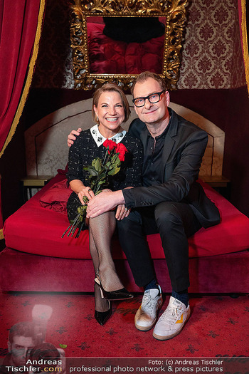 Fototermin zu ´Gerüchte, Gerüchte´ - Hotel Orient, Wien - Mo 13.04.2026 - Kristina SPRENGER, Alexander JAGSCH48