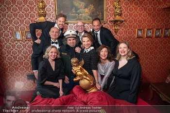 Fototermin zu ´Gerüchte, Gerüchte´ - Hotel Orient, Wien - Mo 13.04.2026 - Ensemble Teamfoto SPRENGER CENCIG BERMOSER KOLAR PASS GOLDA HOLD58