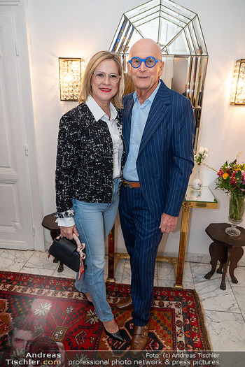 Privatempfang Birgit Sarata - Privatwohnung, Wien - Di 14.04.2026 - Kurt MANN mit Freundin Renata20