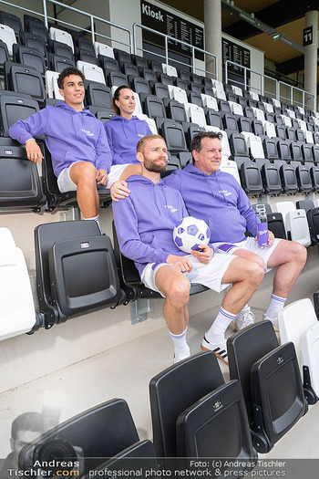 Team Milka Präsentation - Sport-Club Platz, Wien - Do 16.04.2026 - 30