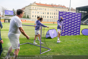 Team Milka Präsentation - Sport-Club Platz, Wien - Do 16.04.2026 - 100