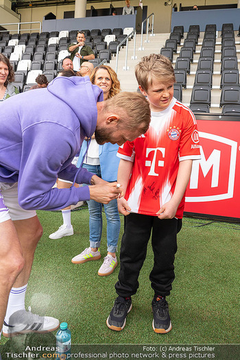 Team Milka Präsentation - Sport-Club Platz, Wien - Do 16.04.2026 - 150