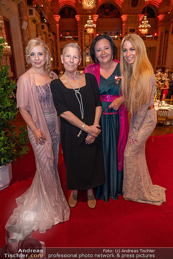 Dancer against Cancer Ball 2026 - Hofburg, Wien - Sa 18.04.2026 - Yvonne RUEFF, Doris KIEFHABER, Andrea KDOLSKY, Iva SCHELL20