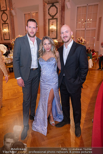 Dancer against Cancer Ball 2026 - Hofburg, Wien - Sa 18.04.2026 - Elisa MALEC mit Freund Christoph BLECHER und Bruder Matthias MAL276