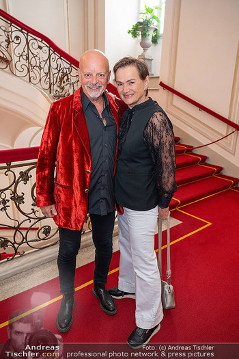 ESC Empfang des Bundespräsidenten - Präsidentschaftskanzlei, Wien - Di 21.04.2026 - Gery Gary LUX, Anita WAGNER10