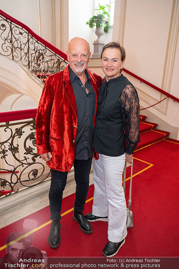 ESC Empfang des Bundespräsidenten - Präsidentschaftskanzlei, Wien - Di 21.04.2026 - Gery Gary LUX, Anita WAGNER11