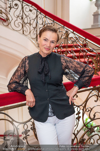 ESC Empfang des Bundespräsidenten - Präsidentschaftskanzlei, Wien - Di 21.04.2026 - Anita WAGNER (Portrait)15