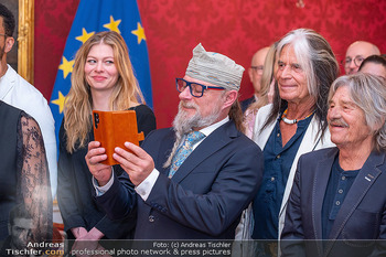 ESC Empfang des Bundespräsidenten - Präsidentschaftskanzlei, Wien - Di 21.04.2026 - Zoe STRAUB, Thomas FORSTNER, WATERLOO & ROBINSON73