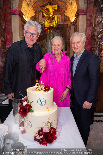 25 Jahre Restaurant Vestibül - Vestibül im Burgtheater, Wien - Di 21.04.2026 - Stefan BACHMANN, Christian DOMSCHITZ, Veronika DOPPLER120