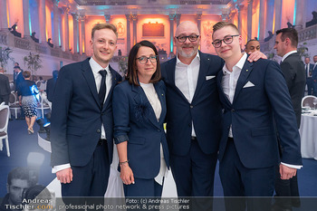 35 Jahre Münzer - Hofreitschule, Wien - Fr 24.04.2026 - Familie Michael MÜNZER mit Ehefrau und Söhnen Max und Noah MÜ209