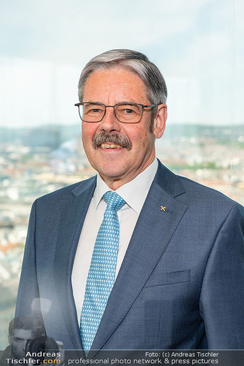 Klassik unter Sternen PK - Raiffeisengebäude, Wien - Di 28.04.2026 - Erwin HAMESEDER (Portrait)3