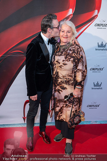 Kinopremiere ´Der Teufel trägt Prada II´ - Cineplexx Millennium City, Wien - Di 28.04.2026 - Marika LICHTER mit Sohn Paul28