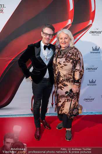 Kinopremiere ´Der Teufel trägt Prada II´ - Cineplexx Millennium City, Wien - Di 28.04.2026 - Marika LICHTER mit Sohn Paul29