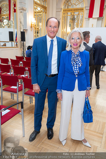 Goldenes Verdienstzeichen für Gerda Rogers - Haus des Sports, Wien - Mi 29.04.2026 - Ernst MINAR, Martina FASSLABEND40