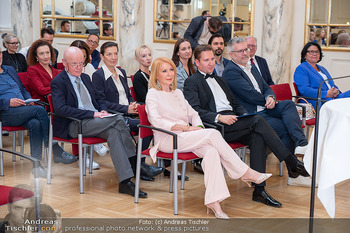 Goldenes Verdienstzeichen für Gerda Rogers - Haus des Sports, Wien - Mi 29.04.2026 - Gerda ROGERS, Clemens TRISCHLER64