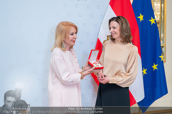 Goldenes Verdienstzeichen für Gerda Rogers - Haus des Sports, Wien - Mi 29.04.2026 - Eva WILDFELLNER überreicht Verdienstzeichen an Gerda ROGERS81