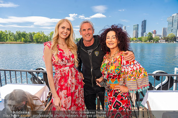 Floß-Opening und 105-Jahresfeier - Strandcafe Alte Donau, Wien - Fr 01.05.2026 - Beatrice TURIN, Christina LUGNER, Michael KONSEL41
