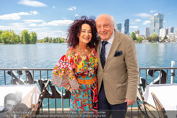 Floß-Opening und 105-Jahresfeier - Strandcafe Alte Donau, Wien - Fr 01.05.2026 - Christina LUGNER, Friedrich SCHILLER63
