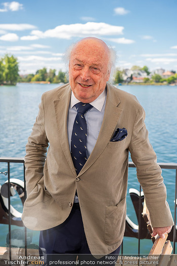 Floß-Opening und 105-Jahresfeier - Strandcafe Alte Donau, Wien - Fr 01.05.2026 - Friedrich SCHILLER (Portrait)64