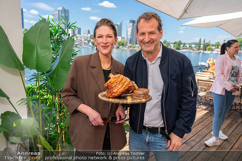 Floß-Opening und 105-Jahresfeier - Strandcafe Alte Donau, Wien - Fr 01.05.2026 - Selina GRAF, Andreas FERNER69