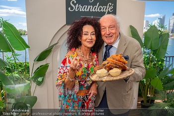 Floß-Opening und 105-Jahresfeier - Strandcafe Alte Donau, Wien - Fr 01.05.2026 - Christina LUGNER, Friedrich SCHILLER mit Stelze77