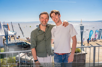 KIA Beach und Surf Fest 2026 - Strandbad Neusiedl am See, Burgenland - Sa 02.05.2026 - Jakob SEEBÖCK mit Sohn2