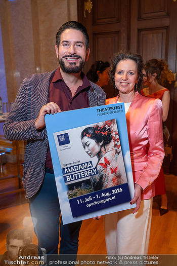 Theaterfest NÖ Präsentation - Palais Niederösterreich, Wien - Mo 04.05.2026 - Clemens UNTERREINER mit Schwester Katrin75